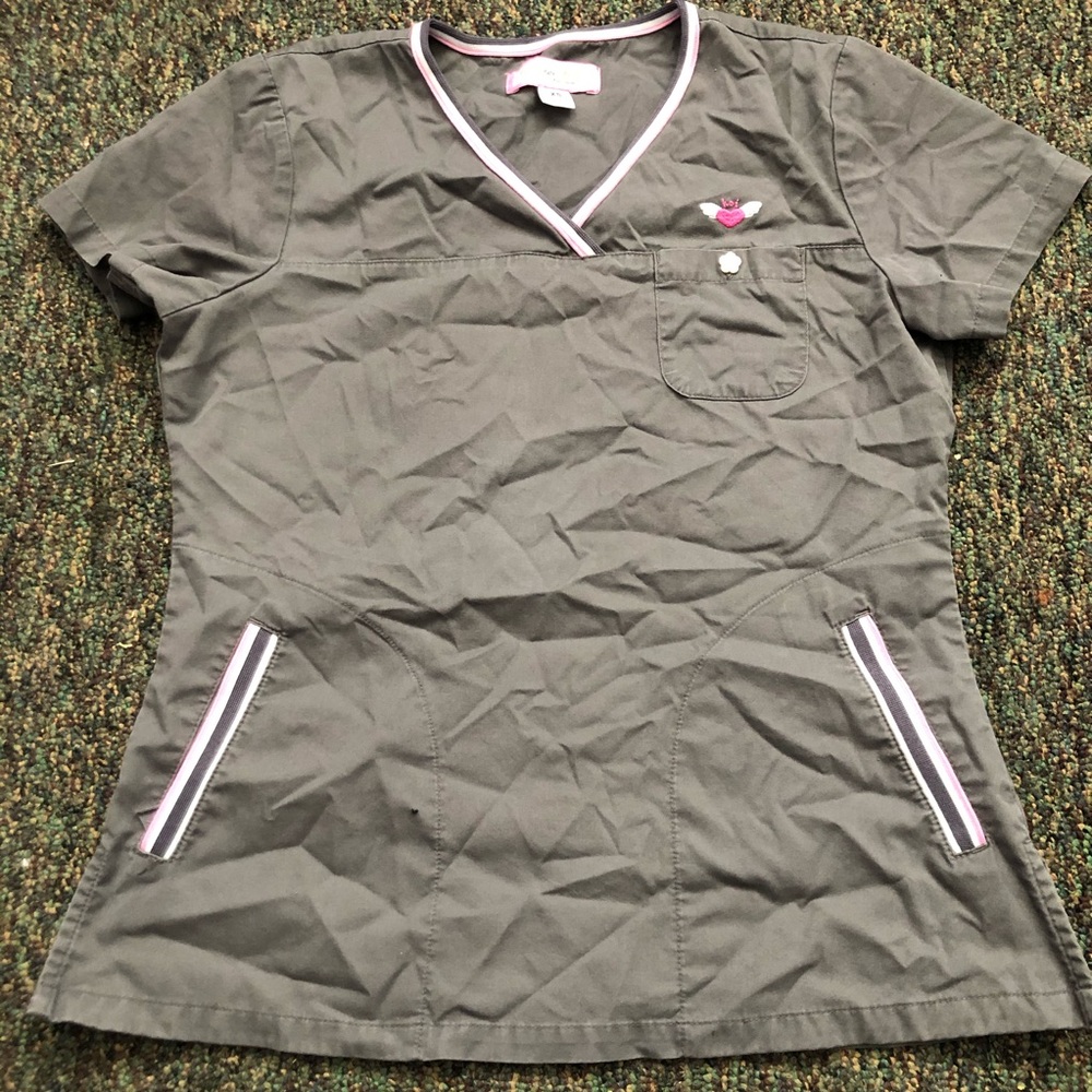grey koi by kathy peterson scrub shirt size xsmall